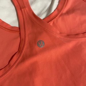 Lululemon top